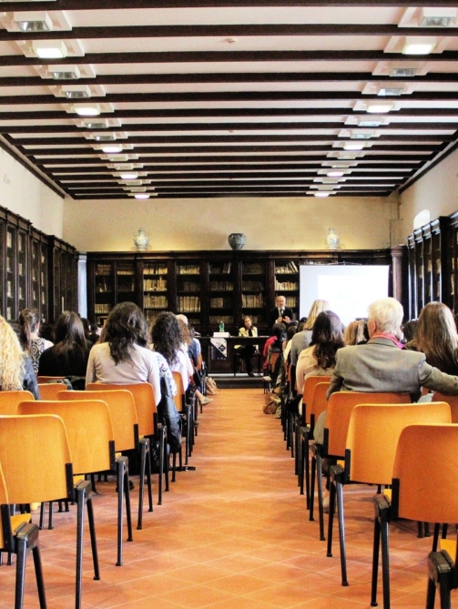 convention-1410870_1920